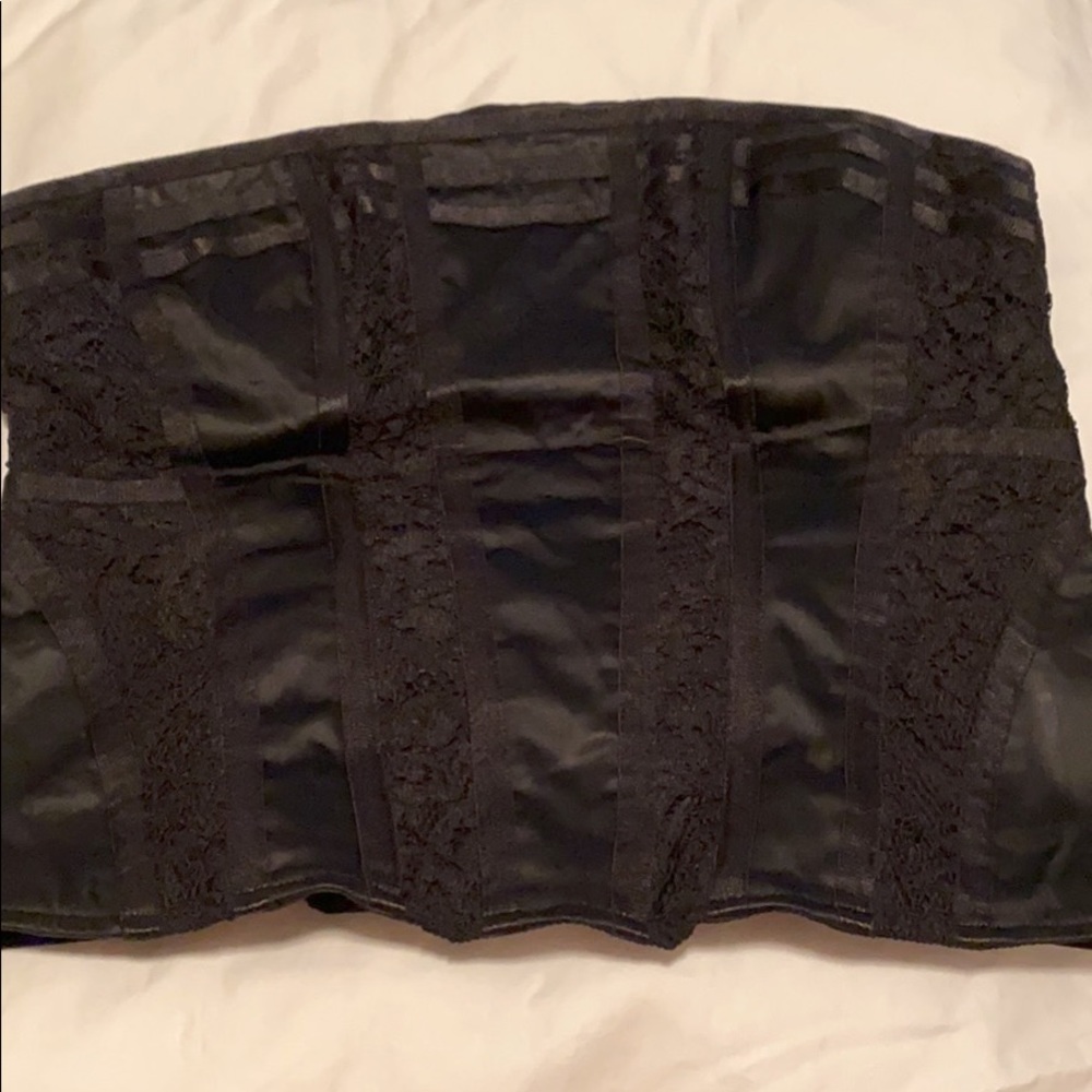 Cache black corset zip up top with embroidery M